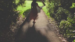 彼女の新しい旅が、神と共に始まる